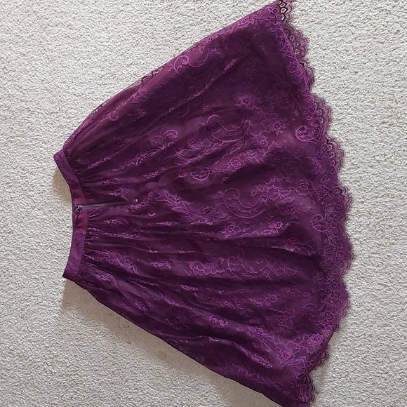Alice + Olivia Purple Perkins Lace Midi Skirt Sz 2 - Picture 4 of 13